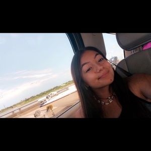 Meet your Posher, Addy